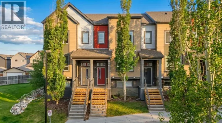 131 Copperpond Row SE, Calgary