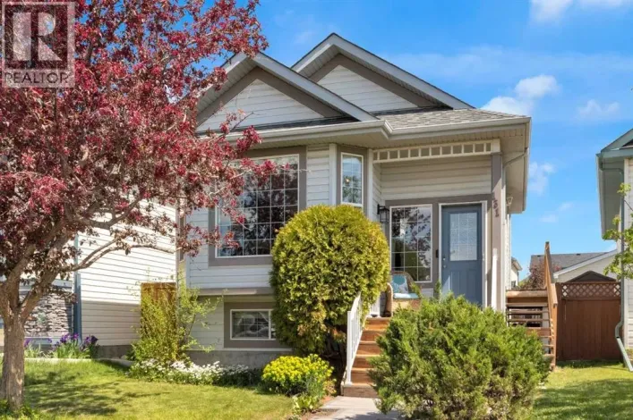 131 Country Hills Way NW, Calgary