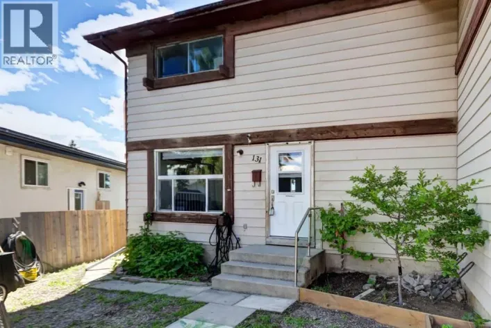 131 Dovertree Place SE, Calgary