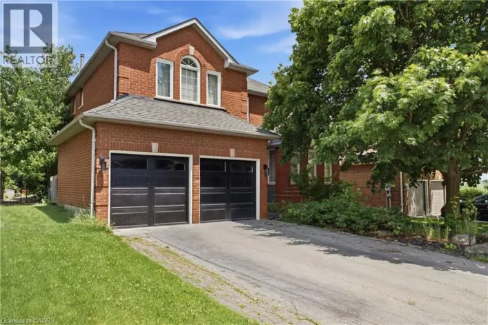 131 HUNTINGWOOD Avenue, Hamilton