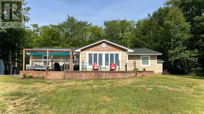131 Meadow Lane, Murphy Lake