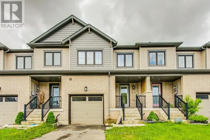 131 PAGEBROOK CRESCENT, Hamilton