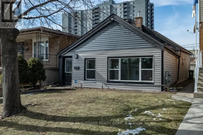 131 WEST AVENUE N, Hamilton