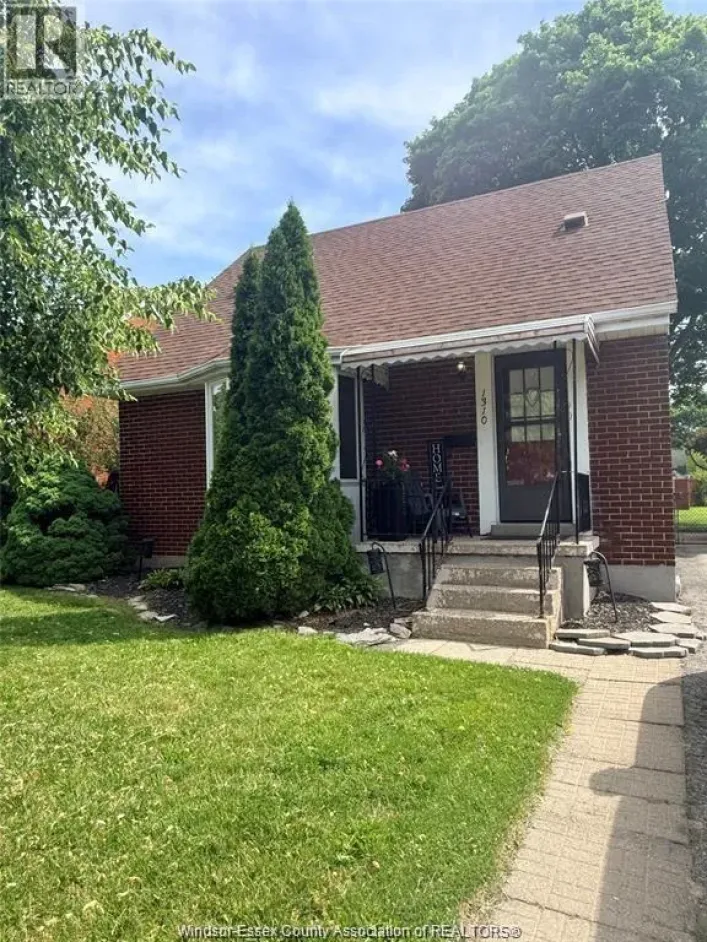 1310 ASKIN AVENUE, Windsor