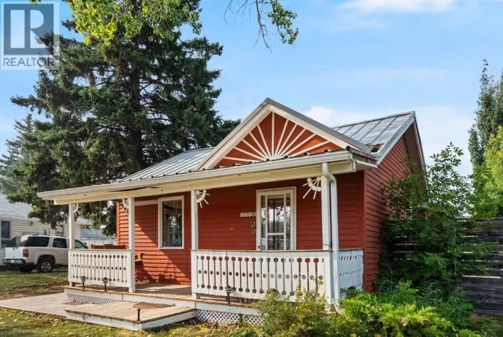 1310 Centre Street, Carstairs