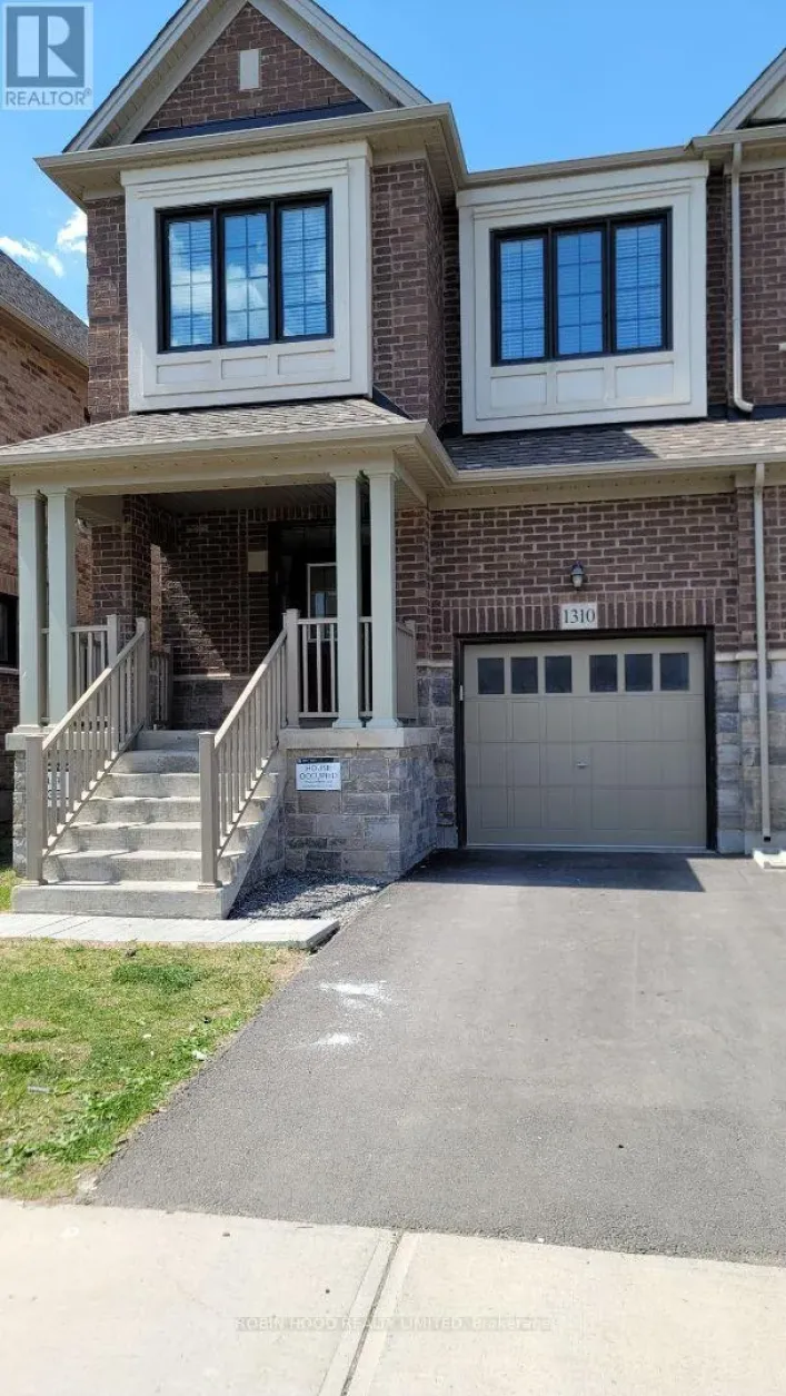 1310 CLARRIAGE COURT, Milton