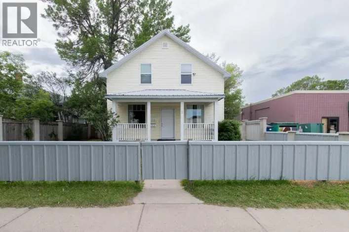 1312 4 Avenue N, Lethbridge