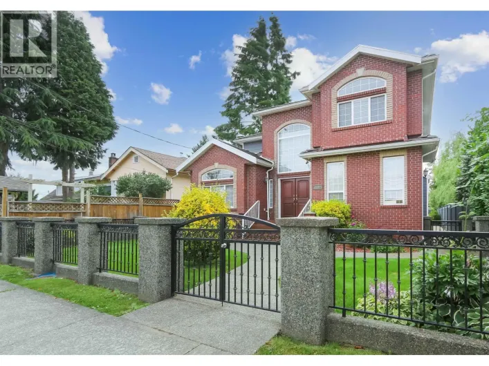 1312 TENTH STREET, New Westminster