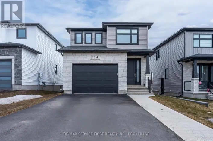 1314 TURNBULL WAY, Kingston