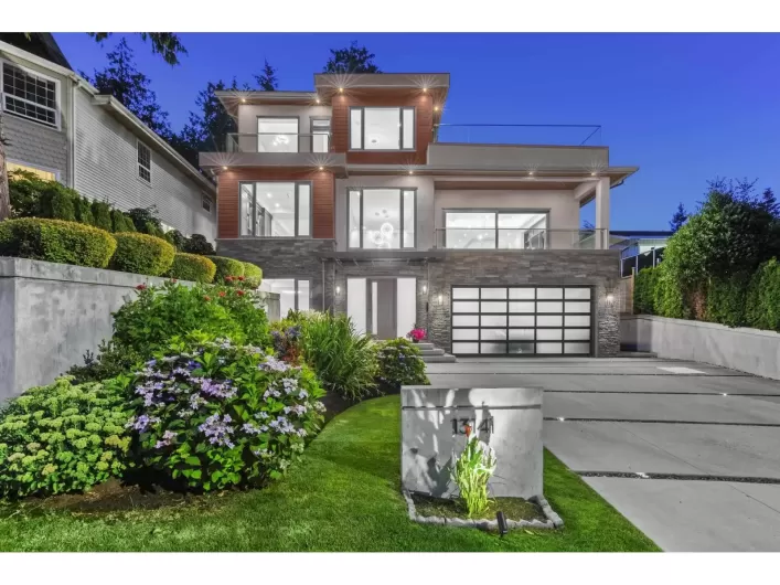 13141 MARINE DRIVE, Surrey