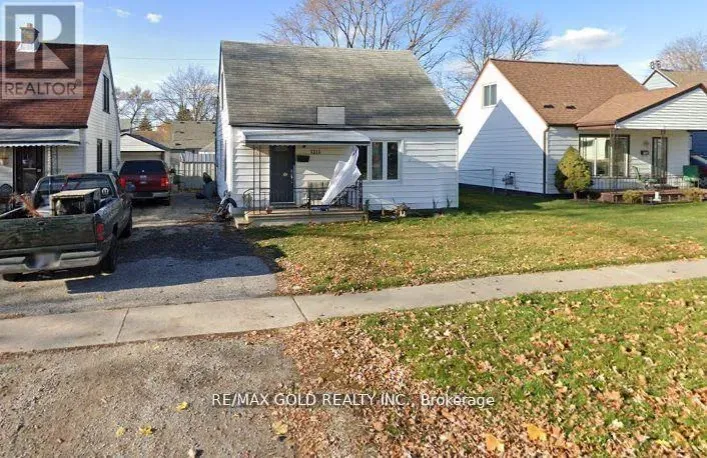 1315 PARTINGTON AVENUE, Windsor