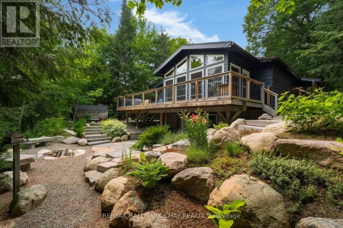 1315 WOLF CIRCLE, Algonquin Highlands