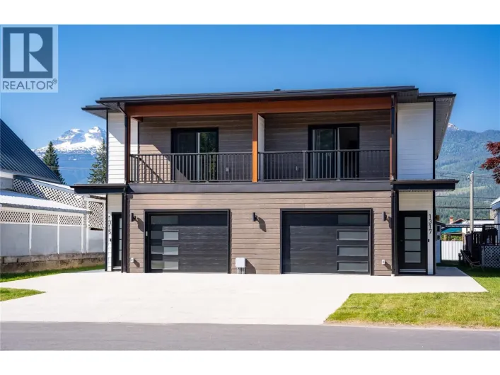1315/1317 Third Street W, Revelstoke