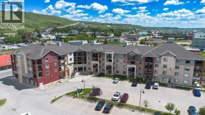 1316, 505 Railway Street W, Cochrane