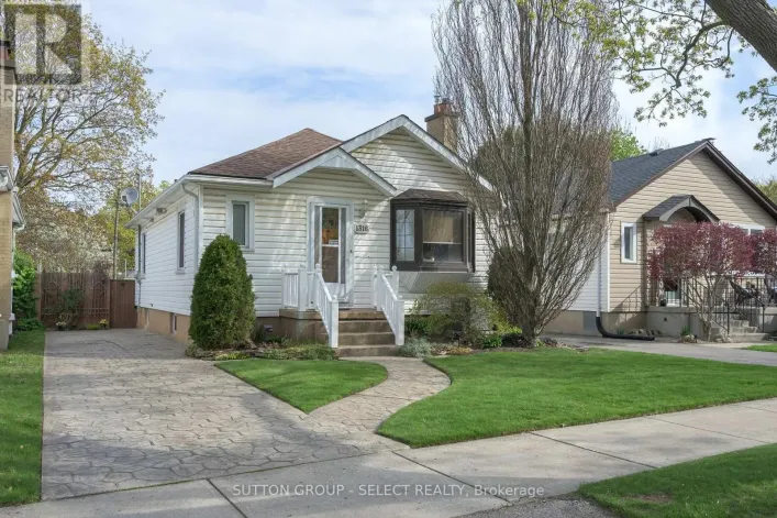 1316 LANGMUIR AVENUE, London East
