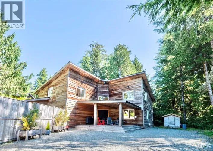 1316 Lynn Rd, Tofino