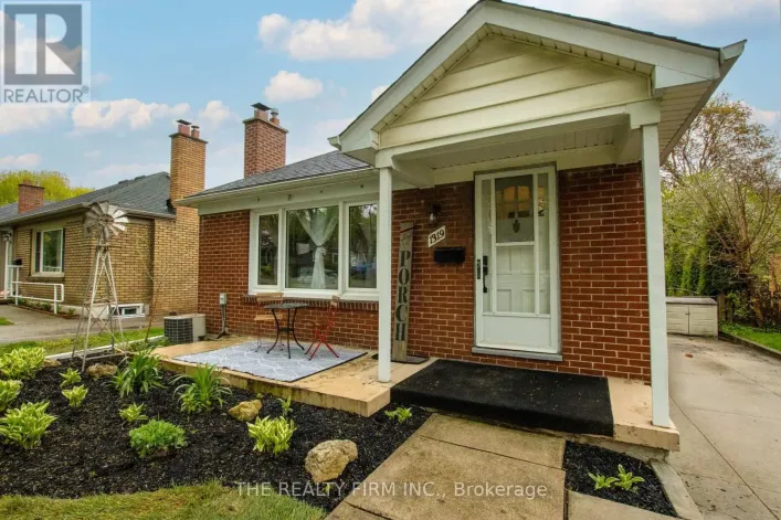 1319 WILTON AVENUE, London East