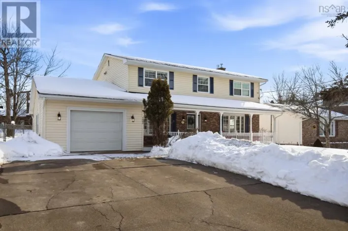 132 Abbey Avenue, Truro