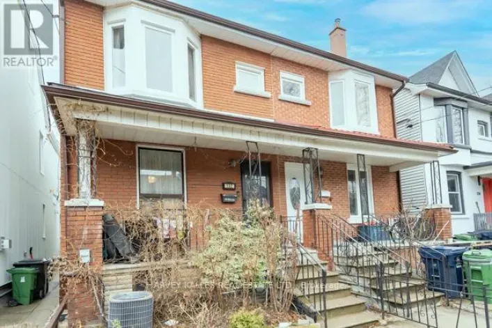 132 BELLWOODS AVENUE, Toronto