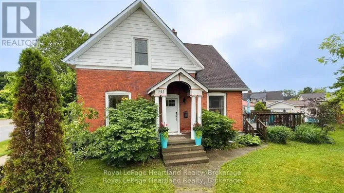 132 ELGIN AVENUE E, Goderich)