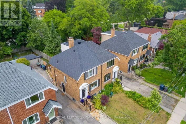 132 GLENVALE BOULEVARD, Toronto