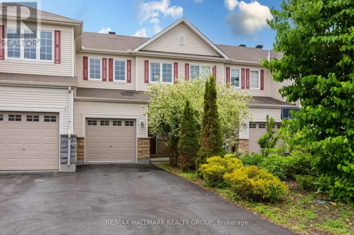 132 LARAMIE CRESCENT, Ottawa