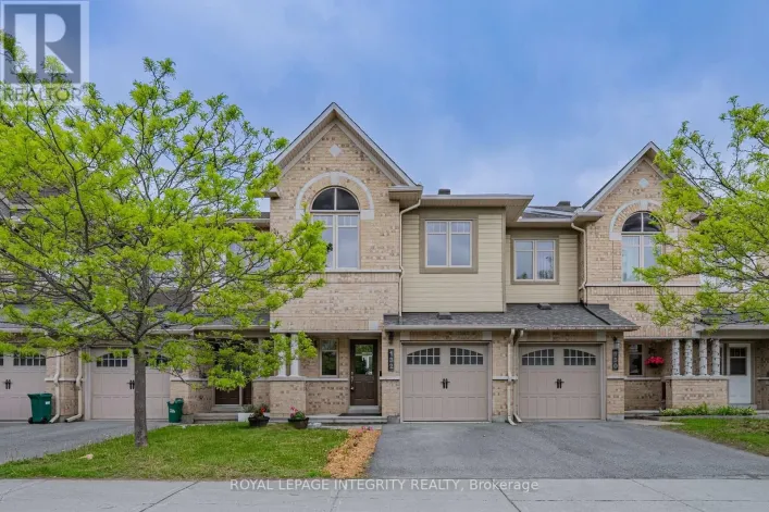132 MANCINI WAY E, Ottawa