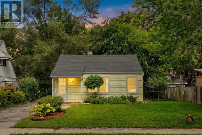 132 SPADINA ROAD E, Kitchener