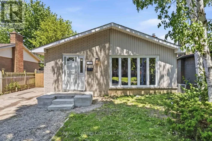 132 TOULON CRESCENT, London East