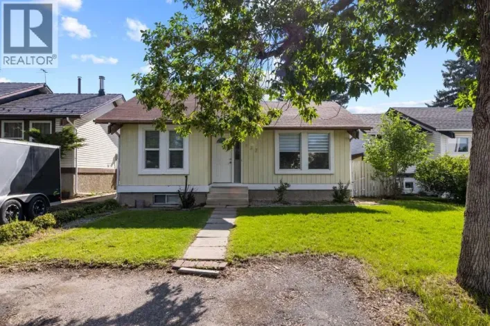 132 Whitehill Place NE, Calgary