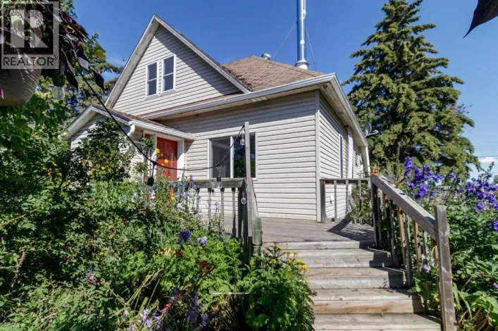 1321 Flemming Avenue, Penhold