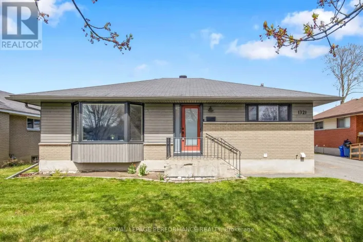 1321 RUSTIC DRIVE, Ottawa