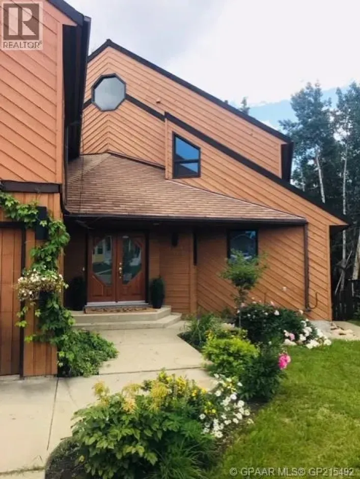 13213 92 Street, Peace River