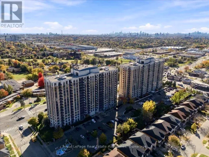 1322 - 18 MONDEO DRIVE, Toronto