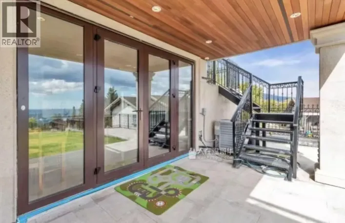 1327 CHARTWELL DR, West Vancouver