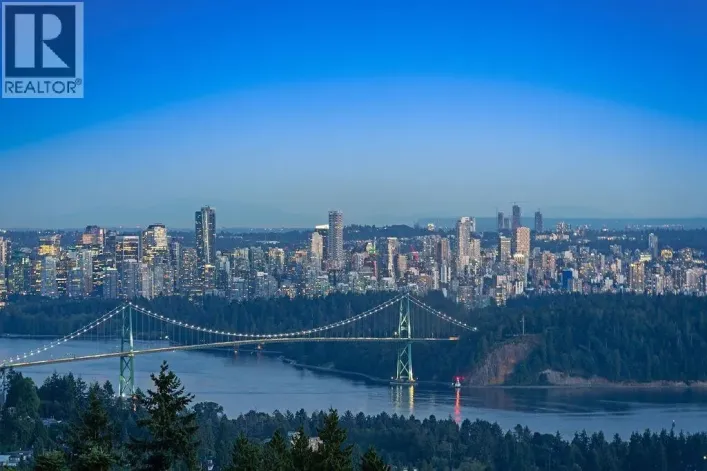 1327 CHARTWELL DRIVE, West Vancouver