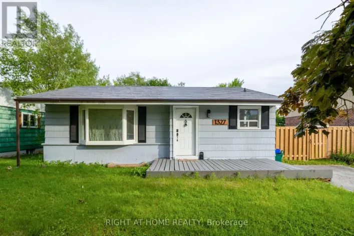 1327 COMMERCE STREET, Pickering