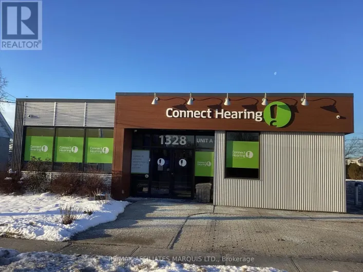 1328 PITT STREET, Cornwall