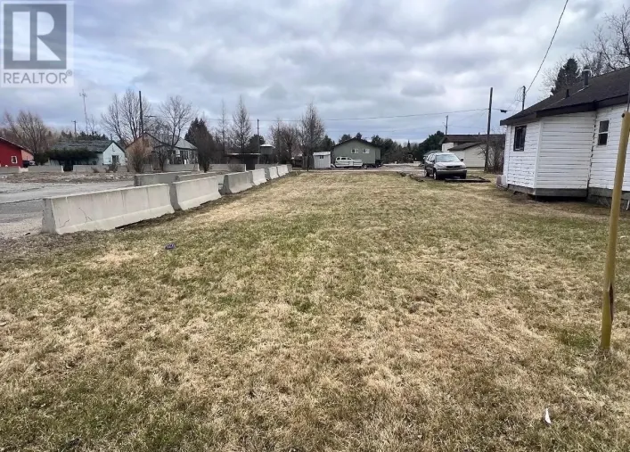 133 Burns ST, Atikokan