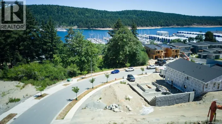 133 Marina View Dr, Ladysmith