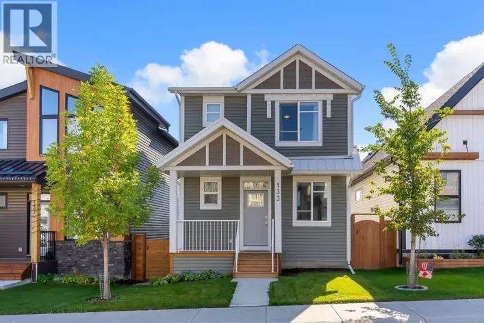 133 Rochester Way NW, Calgary