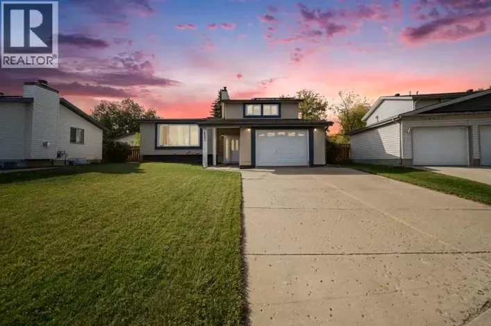 133 Whiteoak Garden, Fort McMurray
