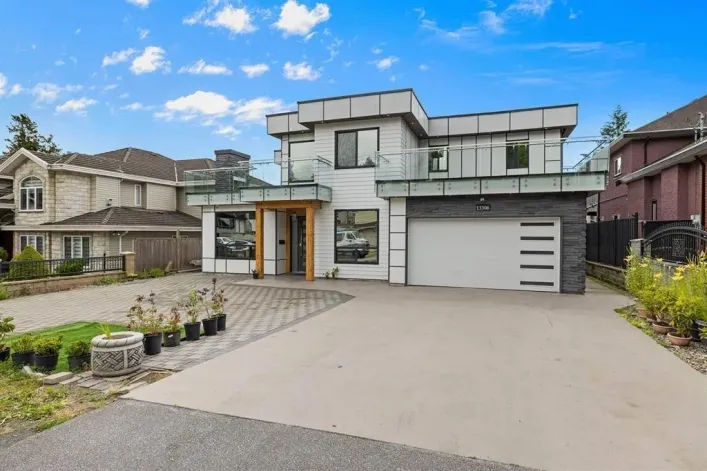 13306 90 AVENUE, Surrey
