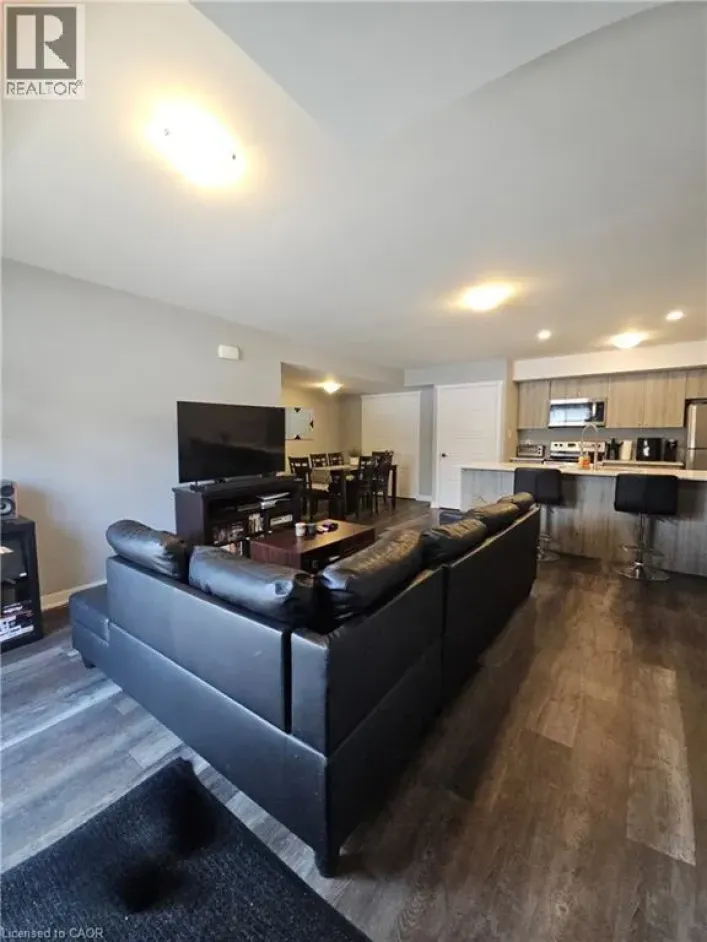 1331 COUNTRYSTONE Drive Unit# A1, Waterloo