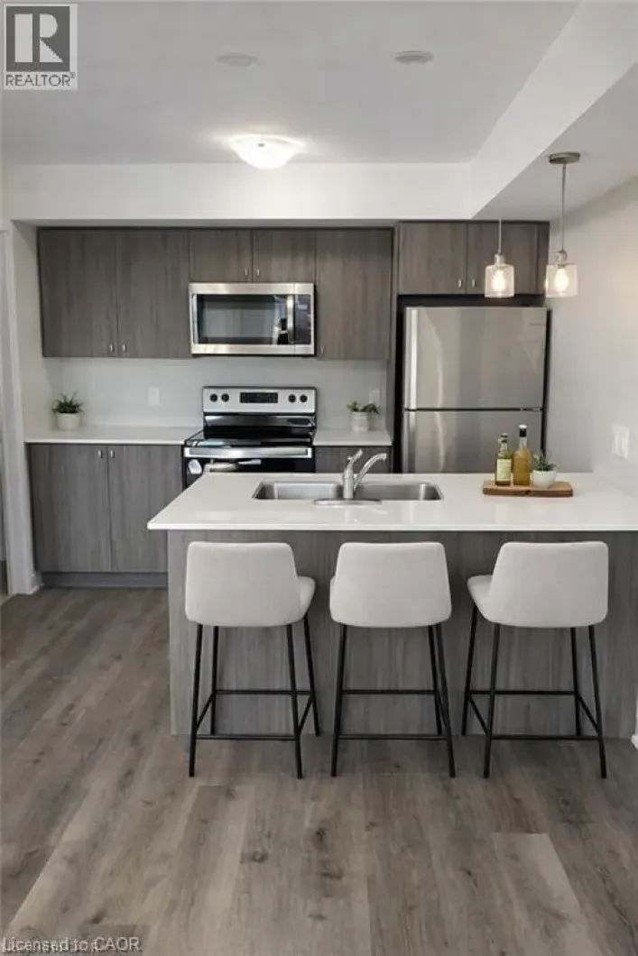 1331 COUNTRYSTONE Drive Unit# B5, Kitchener