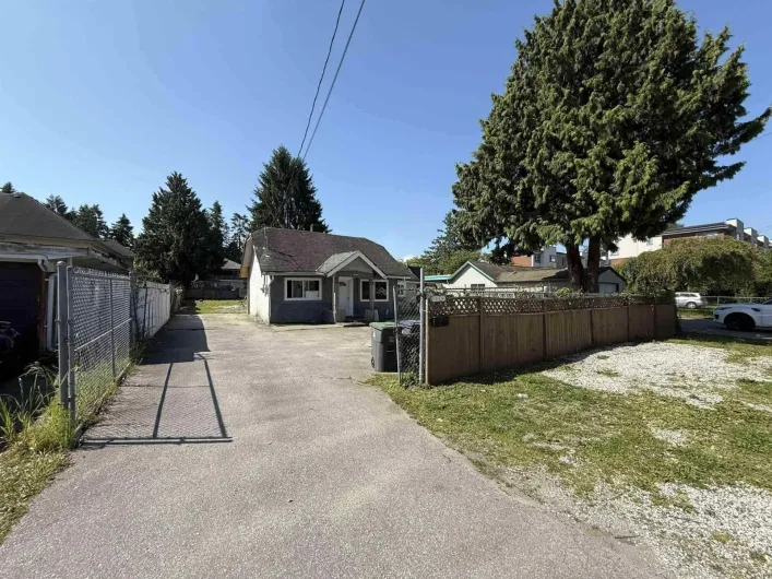 13370 96 AVENUE, Surrey
