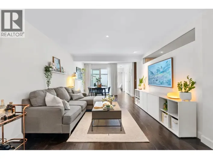 Row / Townhouse for sale: 1339 W 8TH AVENUE, Vancouver