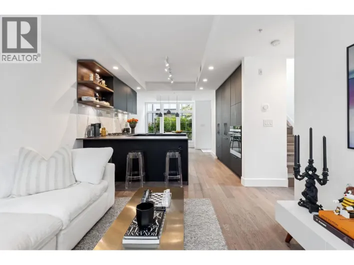 134 2070 CURLING ROAD, North Vancouver