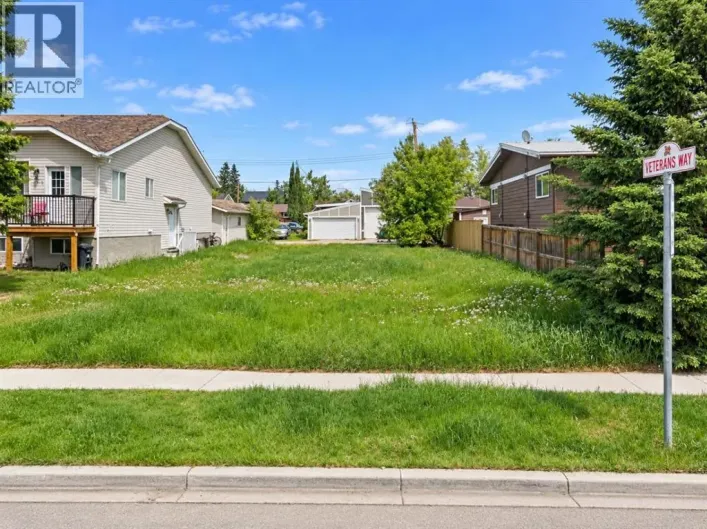 134 8 Avenue SE, High River