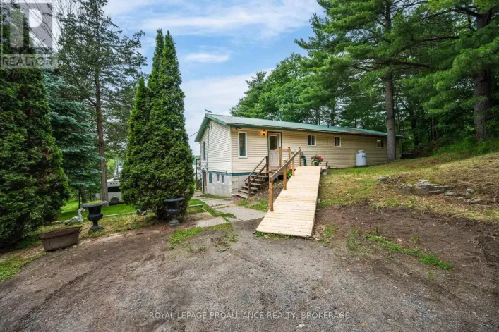 134 BLACK RAPIDS ROAD, Leeds and the Thousand Islands